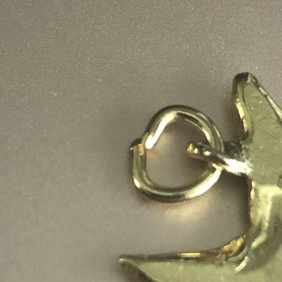 Vintage Gold Tone Eagle In Flight Pendant Costume Jewelry Americana - Picture 2 of 6